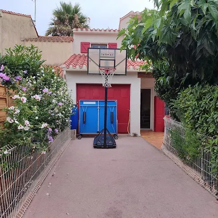 بيت للعطل Maison 10 Personnes A *